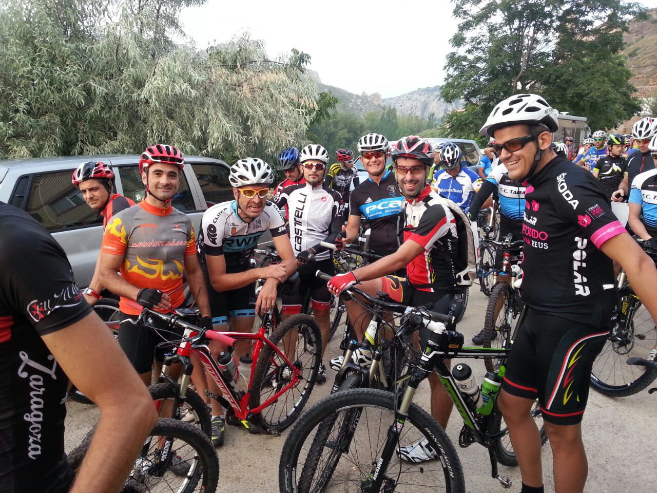 David García, de nosoloruedas, en una salida con sus amigos ciclistas.